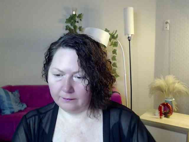 milf-hornys webcam