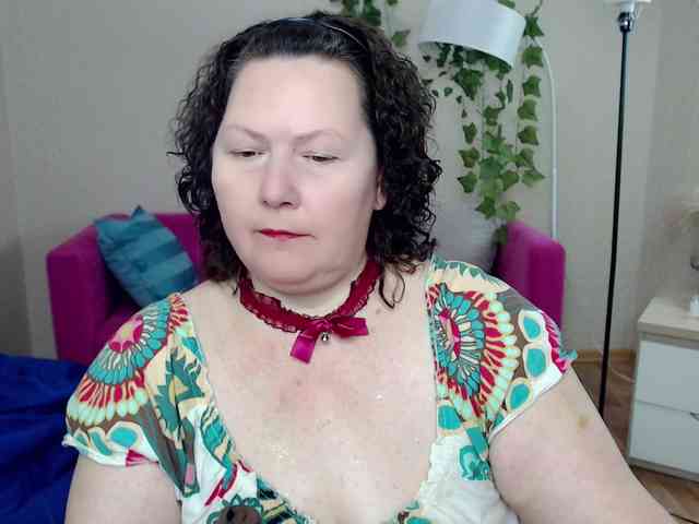 milf-hornys webcam
