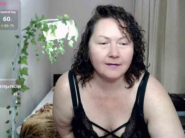 milf-hornys webcam