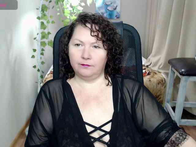 milf-hornys webcam
