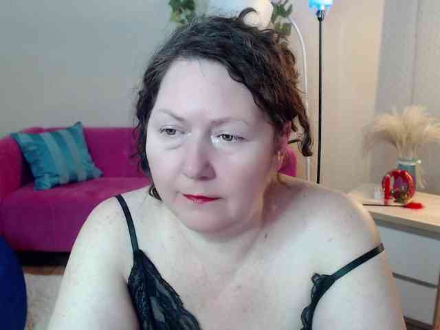 milf-hornys webcam