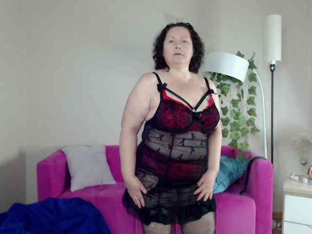 milf-hornys webcam
