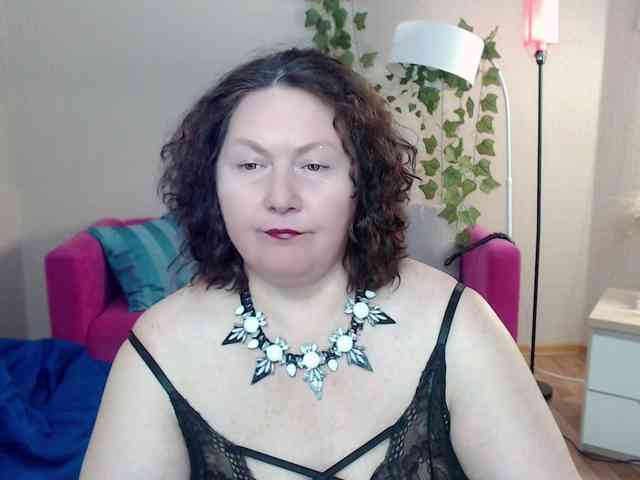 milf-hornys webcam