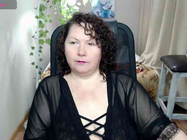 milf-hornys webcam