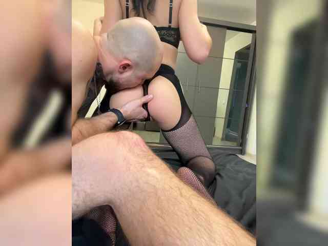 NoMoneyNoHoney webcam