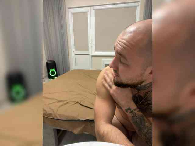 NoMoneyNoHoney Live Webcam on {site_name}