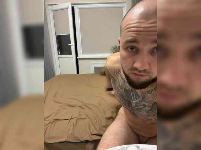 NoMoneyNoHoney Live Webcam on {site_name}