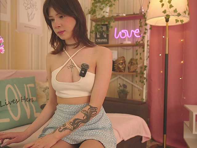 Winaria's BongaCams show and profile