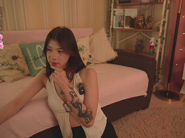 Winaria's BongaCams show and profile