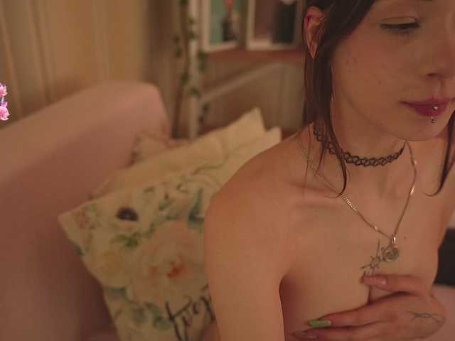 Winaria's BongaCams show and profile