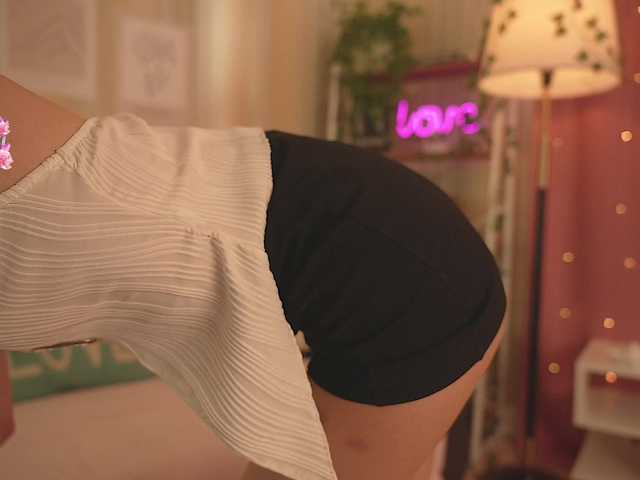 Winaria's BongaCams show and profile