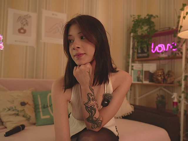 Winaria's BongaCams show and profile