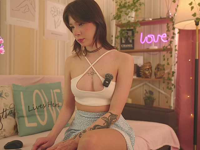 Winaria's BongaCams show and profile