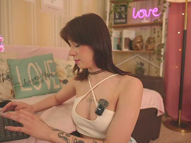 Winaria's BongaCams profile