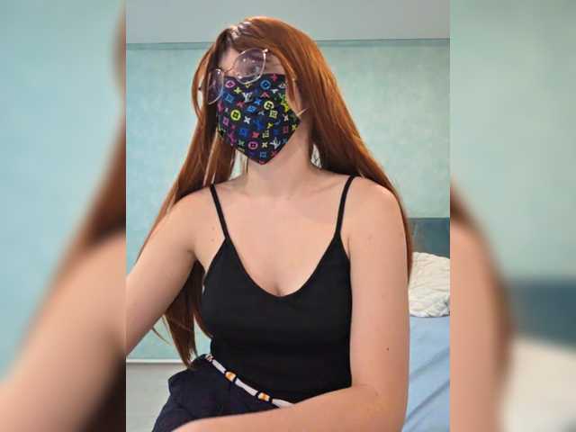 lynavave's BongaCams show and profile