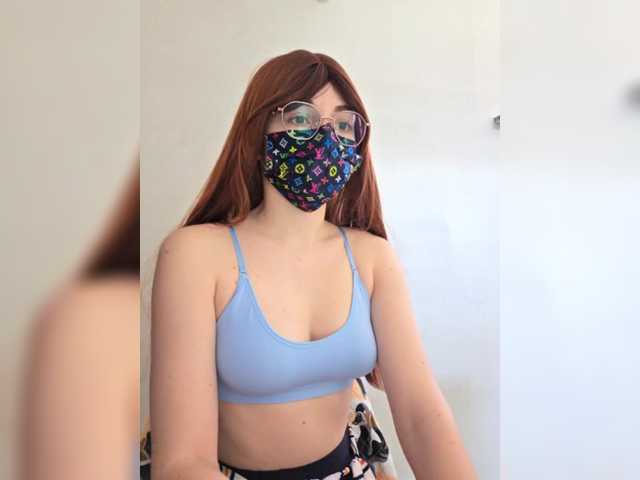 lynavave's BongaCams show and profile