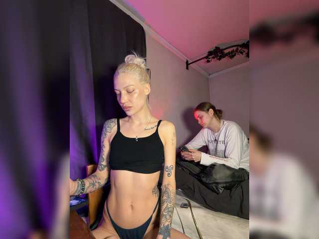 Live with Alina666Mistress on FliCam