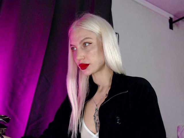Alina666Mistress's BongaCams show and profile