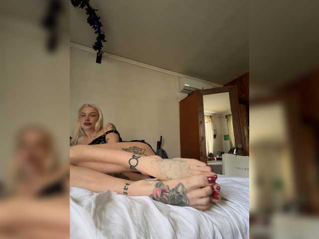 Alina666Mistress's BongaCams show and profile