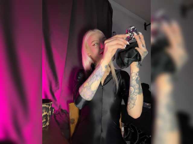 Alina666Mistress – webcam model profile photo