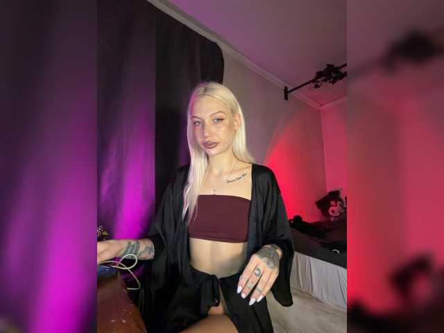 Alina666Mistress's BongaCams show and profile