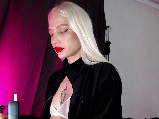 Alina666Mistress's BongaCams show and profile