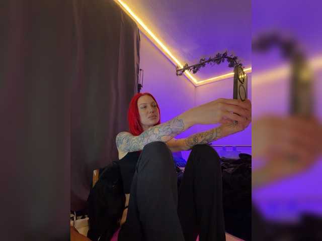 Alina666Mistress live cam profile