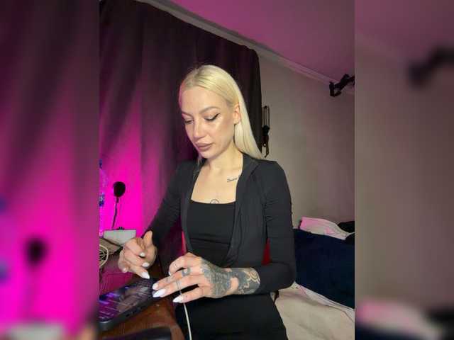 Alina666Mistress's BongaCams show and profile