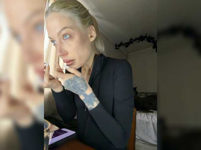 Alina666Mistress's BongaCams show and profile