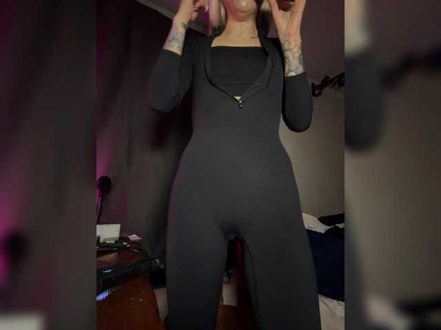 Alina666Mistress's BongaCams show and profile