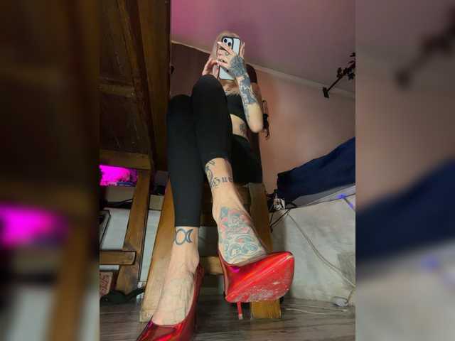 Alina666Mistress's BongaCams show and profile