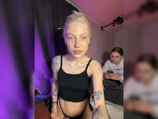 Live with Alina666Mistress on FliCam
