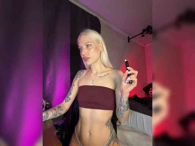 Alina666Mistress webcam