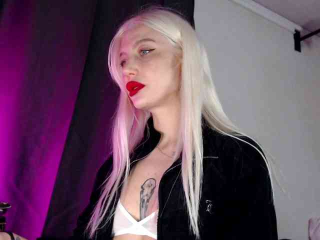 Alina666Mistress webcam