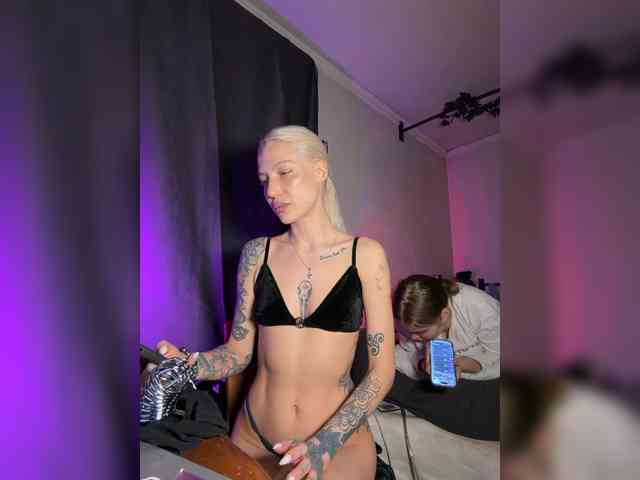 Alina666Mistress webcam