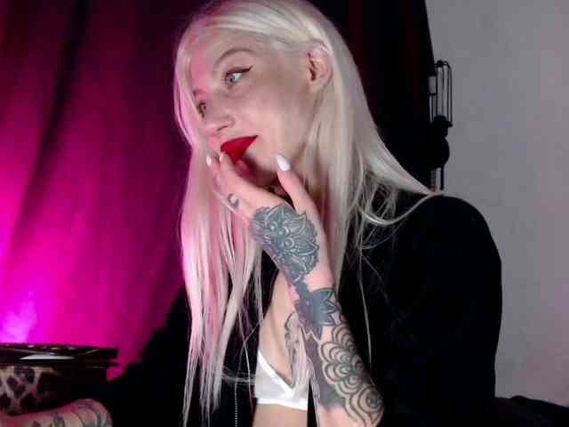 Alina666Mistress webcam