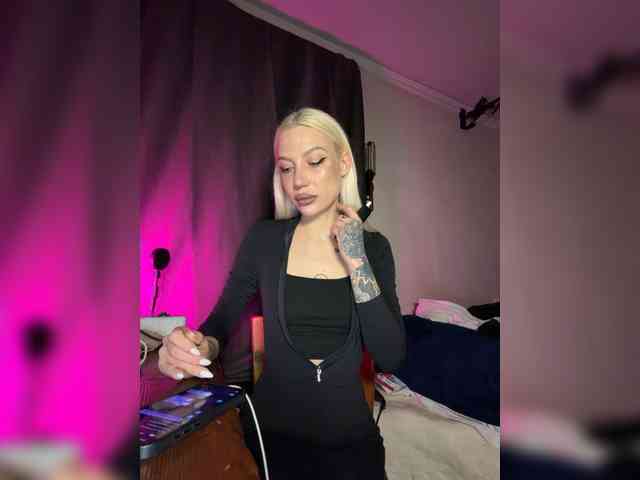 Alina666Mistress webcam