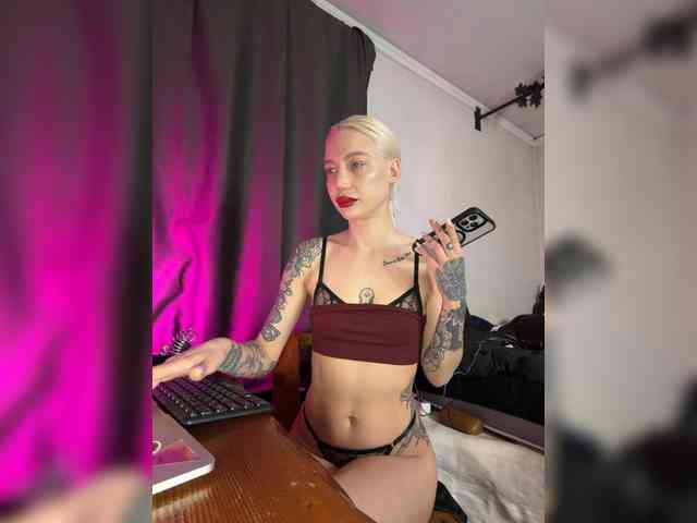 Alina666Mistress webcam