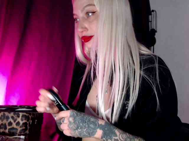 Alina666Mistress webcam