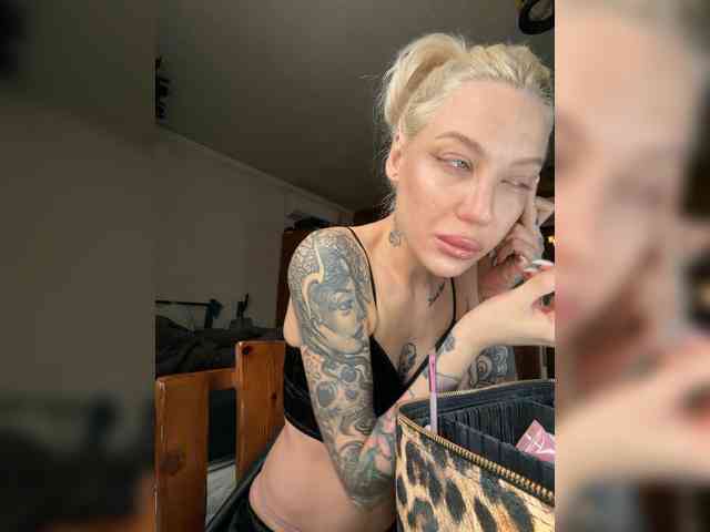 Alina666Mistress webcam