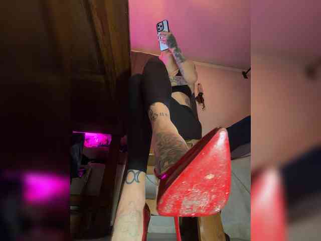 Alina666Mistress webcam