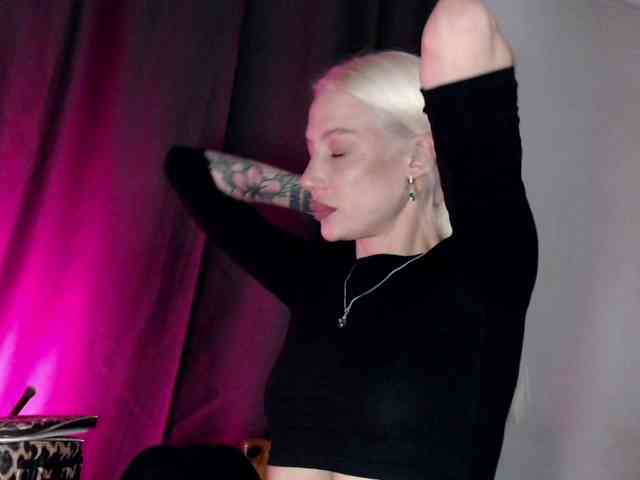 Alina666Mistress webcam