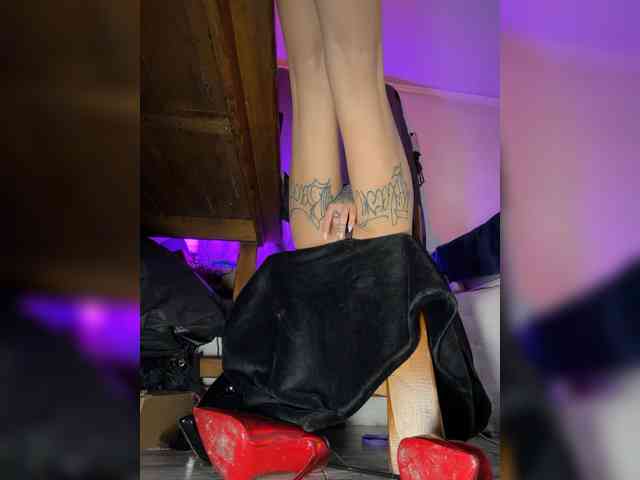 Alina666Mistress webcam