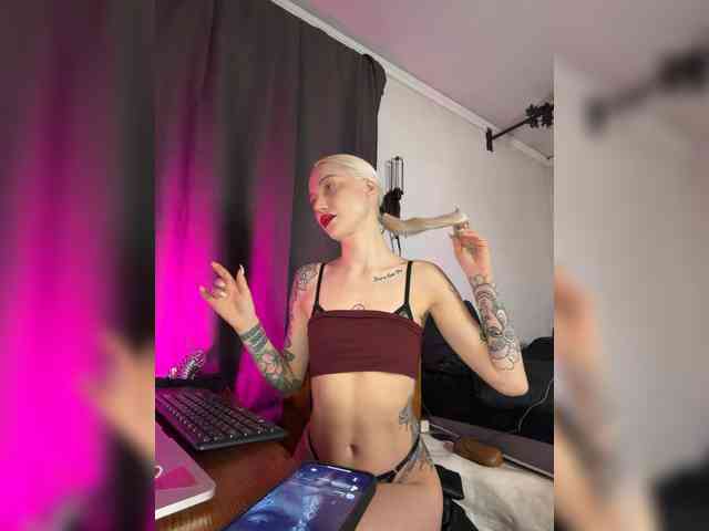 Alina666Mistress webcam