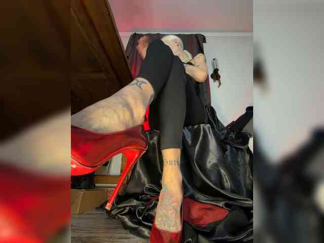 Alina666Mistress webcam