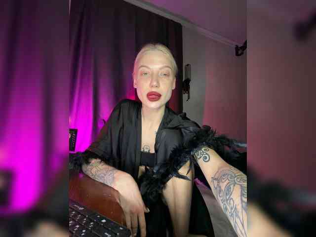 Alina666Mistress webcam