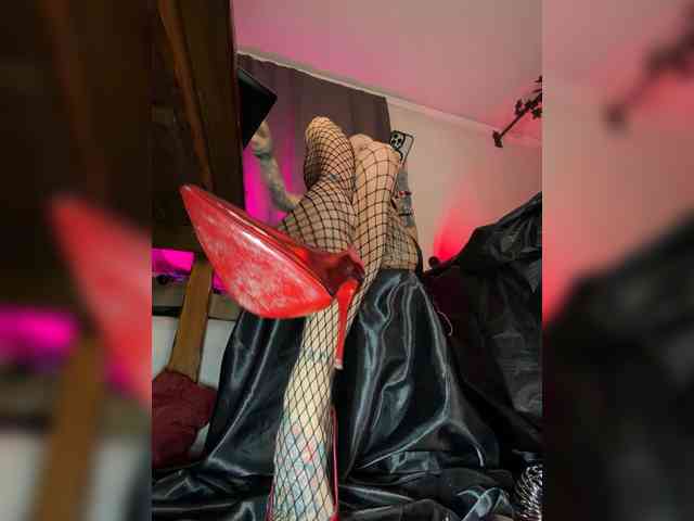 Alina666Mistress webcam