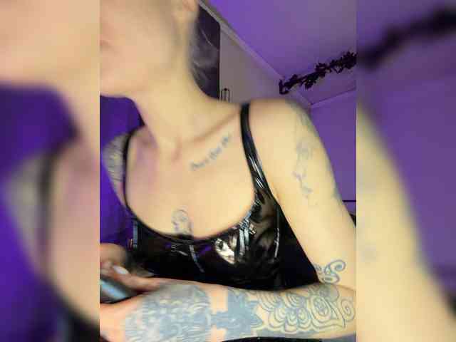 Alina666Mistress webcam