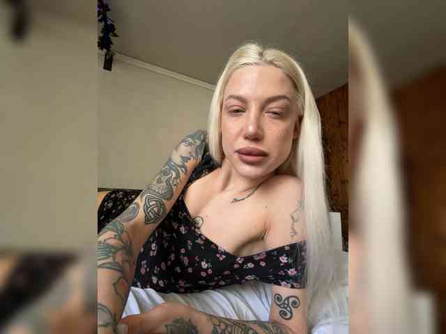 Alina666Mistress webcam