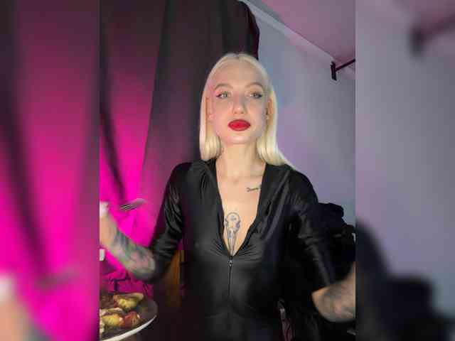 Alina666Mistress webcam